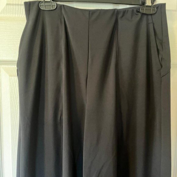 Old Navy, Women's High-Waisted PowerSoft Wide-Leg Pants, Black, Medium - Picture 2 of 6